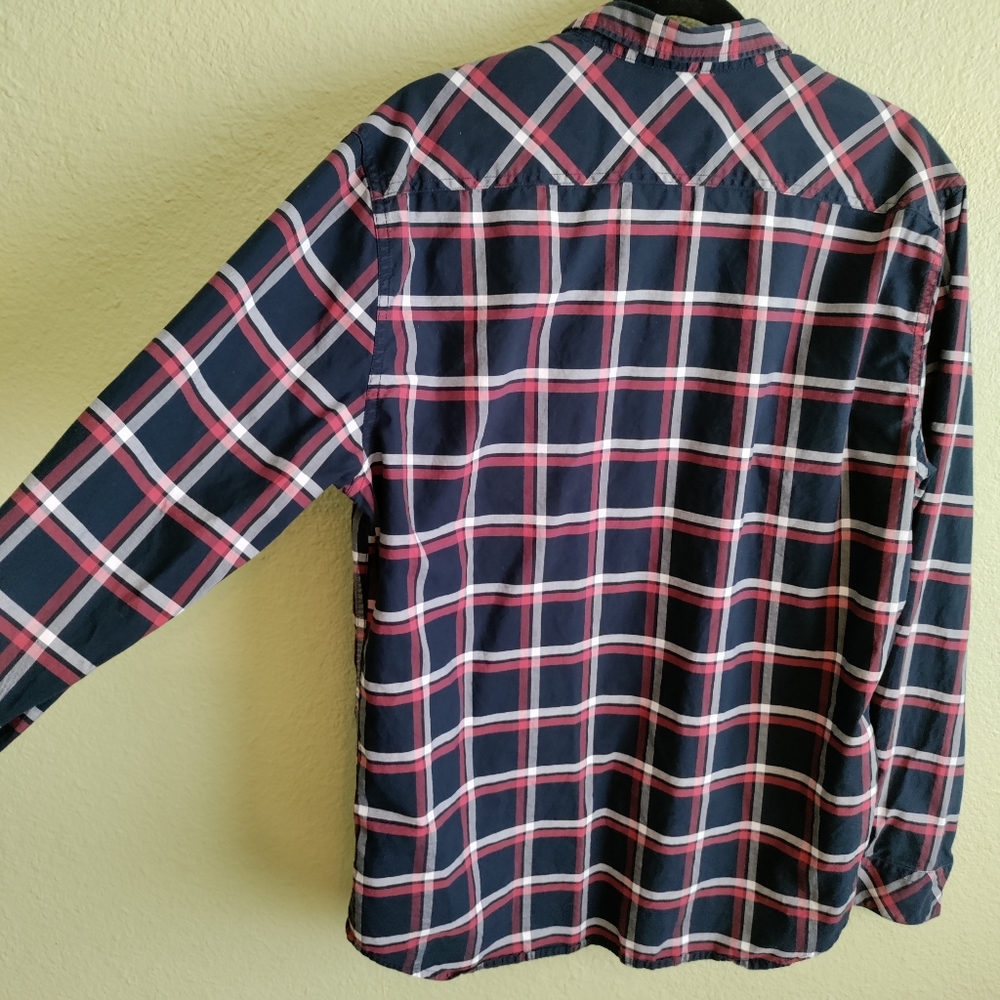 Quicksilver Long Sleeve Button Up Euc - image 7